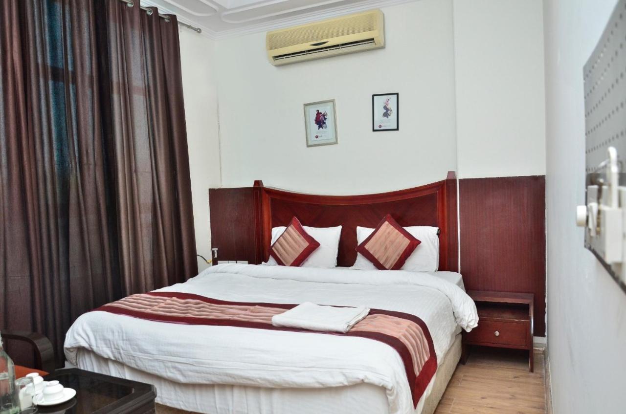 Ddr Hotel Residency Гургаон Экстерьер фото
