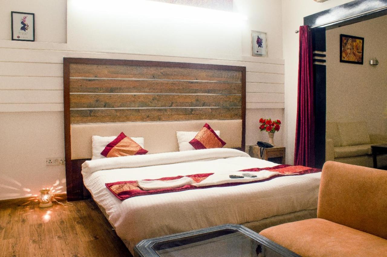 Ddr Hotel Residency Гургаон Экстерьер фото