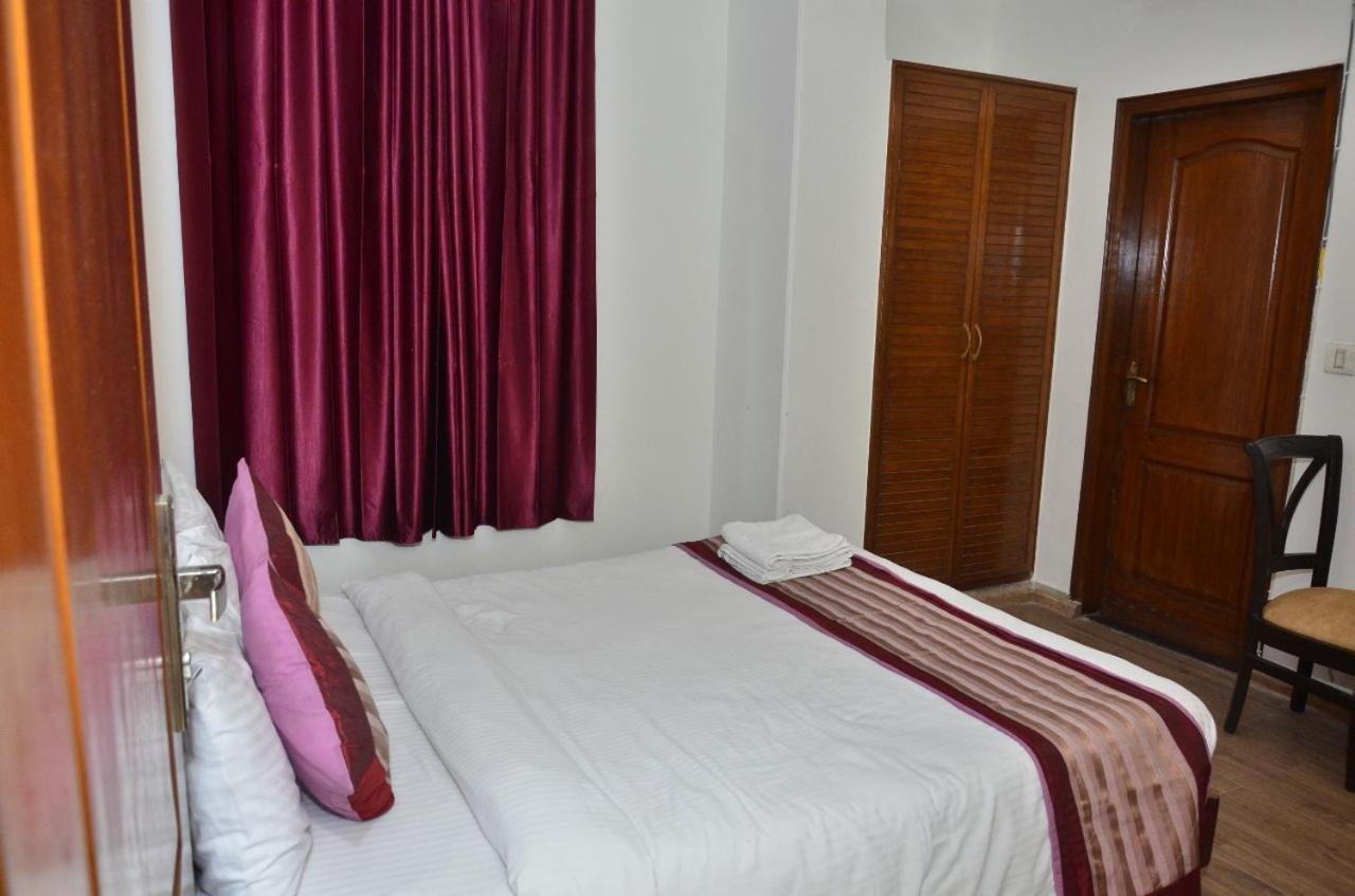 Ddr Hotel Residency Гургаон Экстерьер фото